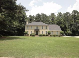 190 Creekview Trl, Fayetteville, GA 30214