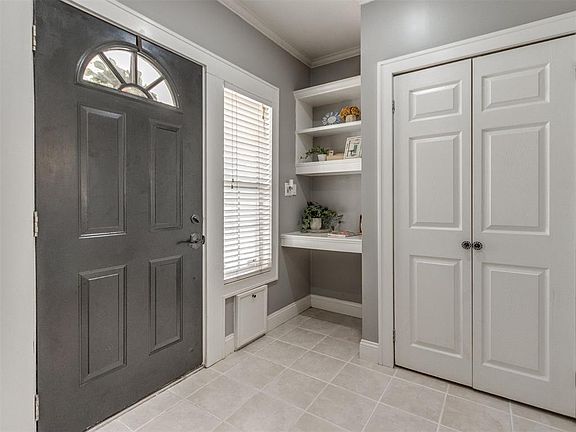 5th image of 905 NW 35th St