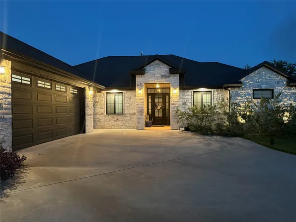 27125 Whispering Meadow Dr, Whitney, TX 76692