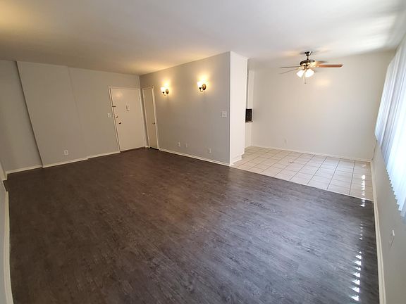 2nd image of 345 S Manhattan Pl