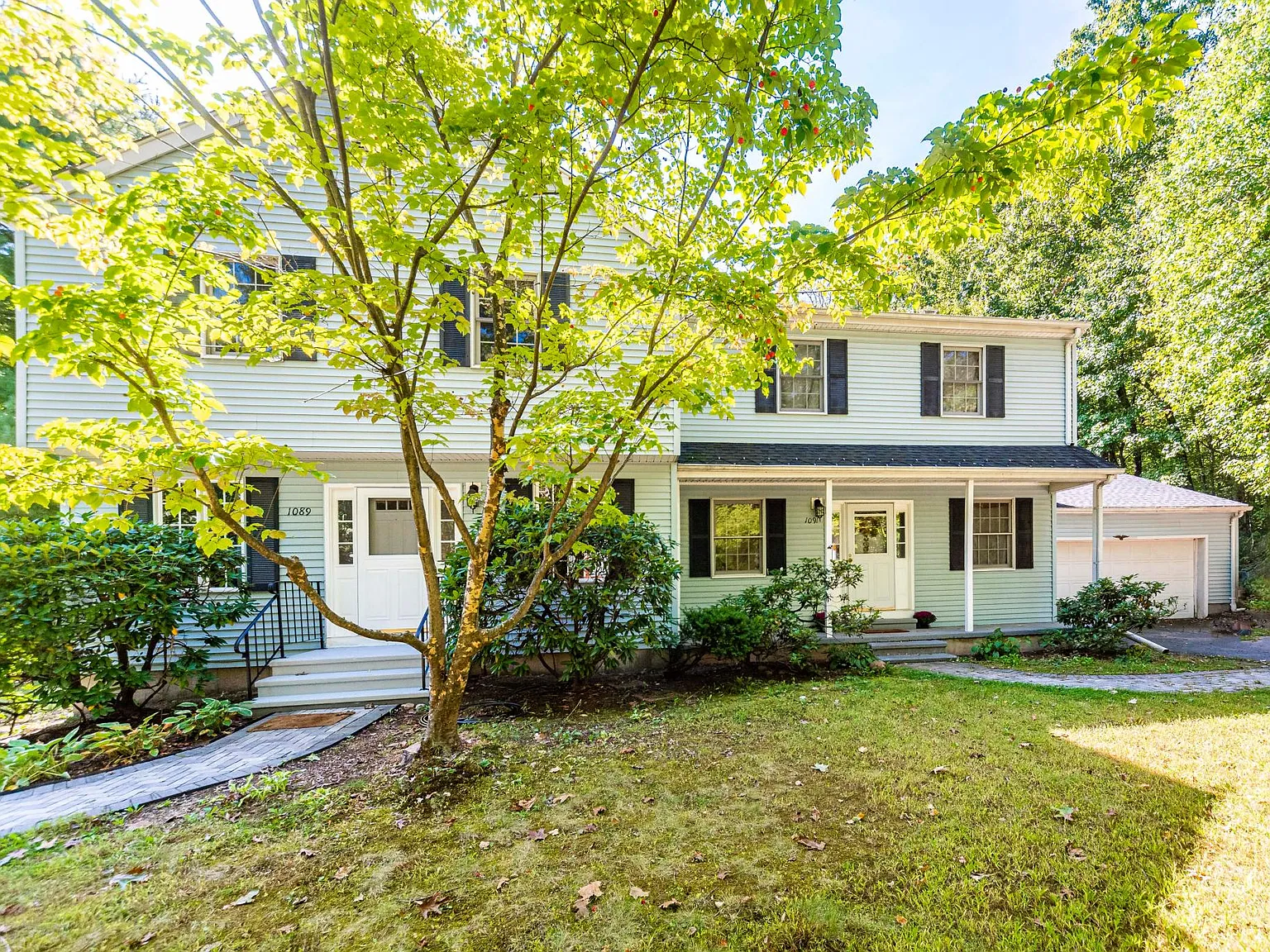 1089 Waterbury Rd — Photo 3