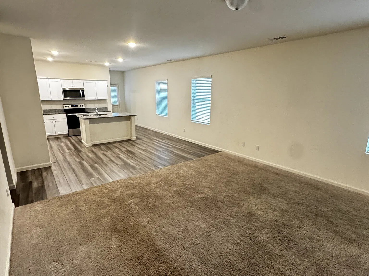 3 bed, 1407 sqft, $1,750 — Photo 3