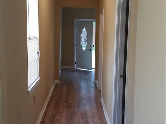 2nd image of 504 Nicholls Ave