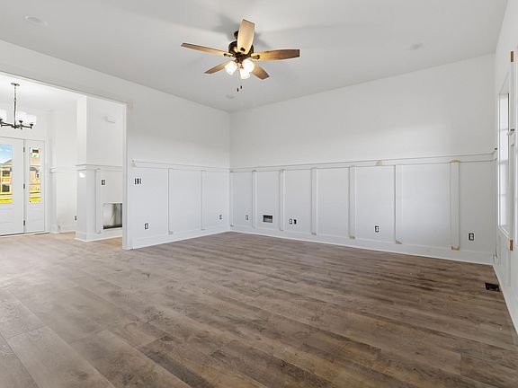 2nd image of 111 Dawn Ct