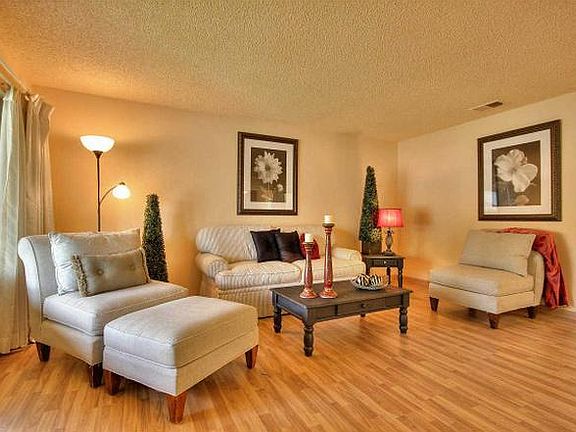 2nd image of 34475 Blackstone Way