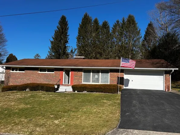 111 Sigmund St, Beckley, WV 25801