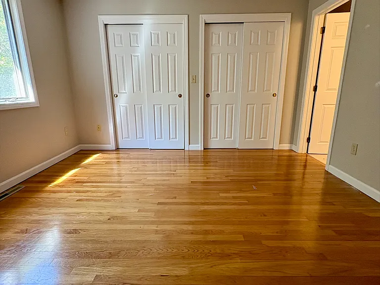 Kingsbury Townhouses — Photo 24