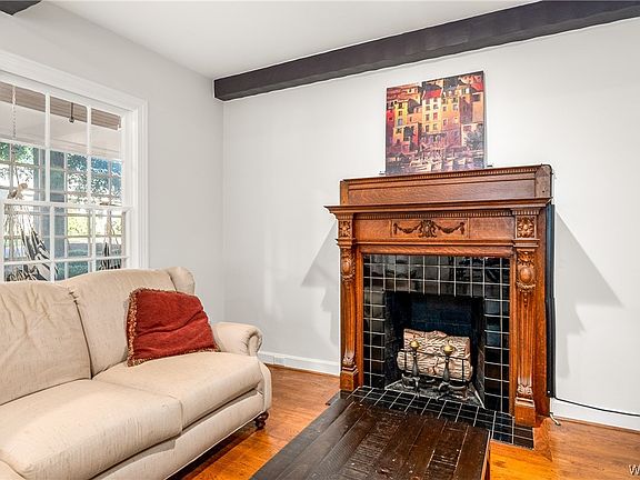 5th image of 1306 Dearing Pl