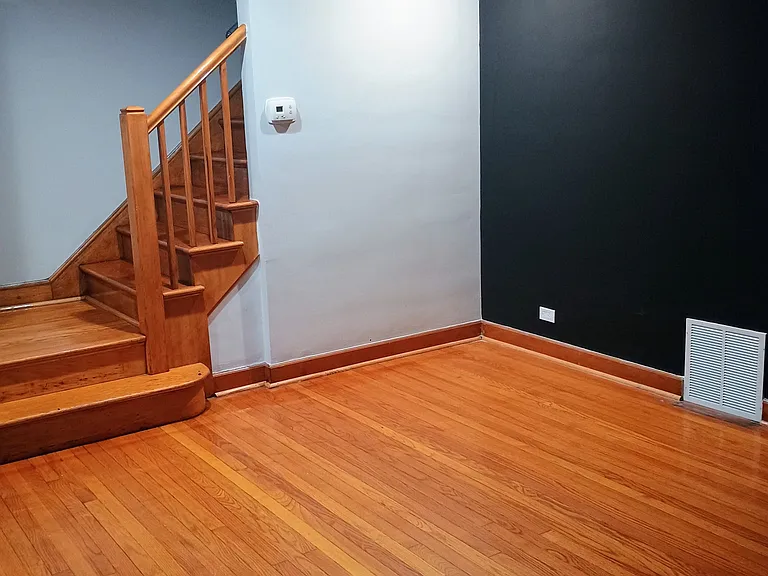 6339 S Vernon Ave — Photo 1