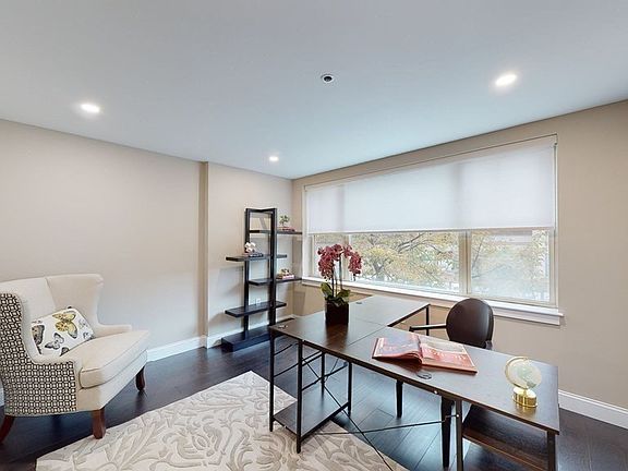 4th image of 150 Staniford St APT 212