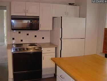 3rd image of 3244 Meadowbrook Blvd