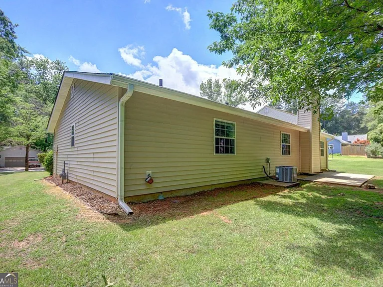 109 Boxwood Ct — Photo 22