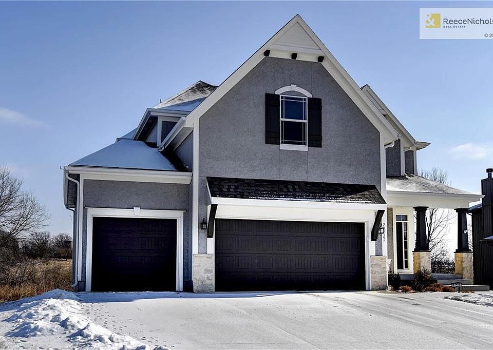 Like New home loaded w/ upgrades.