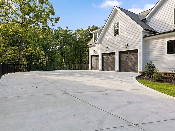4th image of 7558 Sawyer Rd