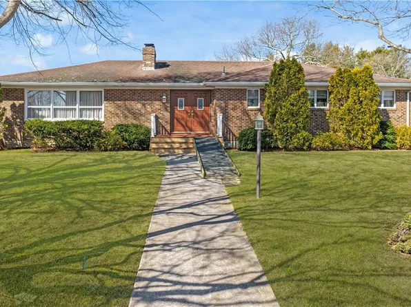 37 Urso Dr, Westerly, RI 02891
