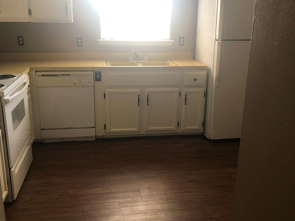 1st image of 208 Bucknell Ct
