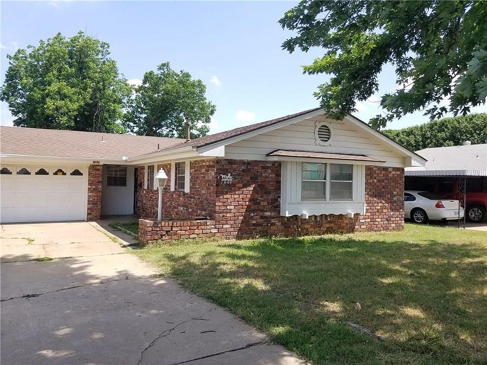 2nd image of 1005 SW 70th St