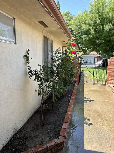 2016 Rose Ave Photo 1