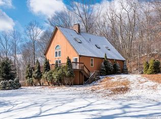 290 Chesterfield Rd, Oakdale, CT 06370