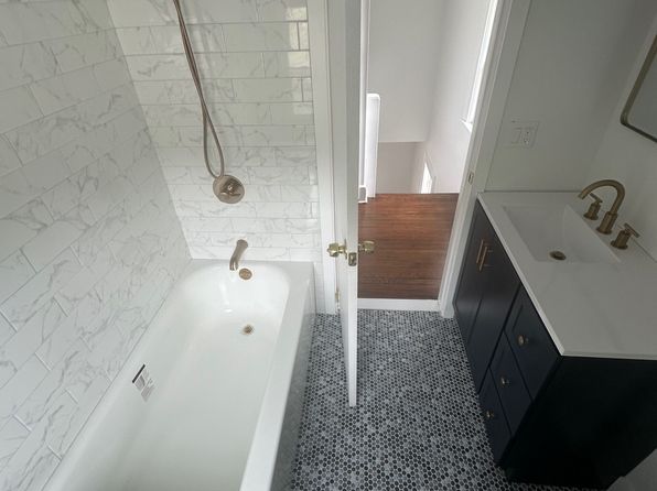 14 Sherman St, Stamford, CT 06902