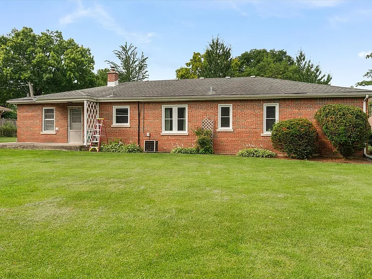 429 S Stratford Ave — Photo 23