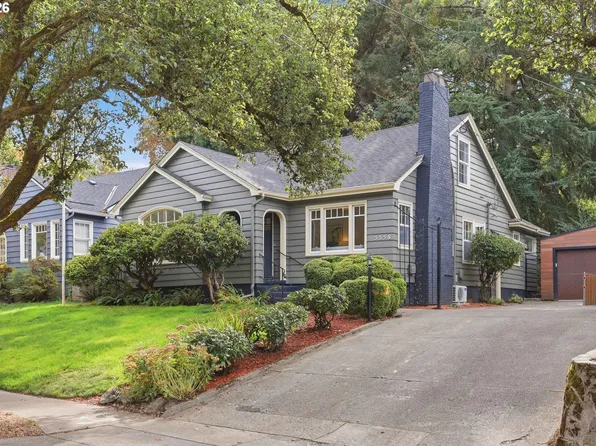 5558 SE Stark St, Portland, OR 97215