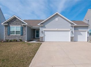 3354 Firethorn Dr, Whitestown, IN 46075