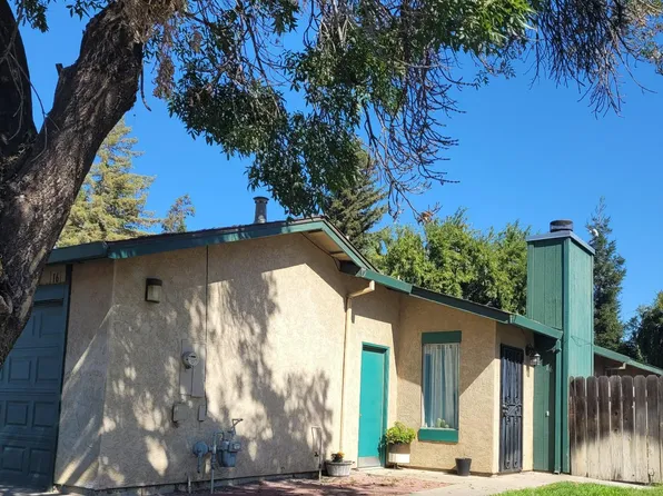 1296 Spruce Ln APT 16, Manteca, CA 95336