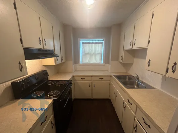 301 Pine Wilderness Dr, Queen City, TX