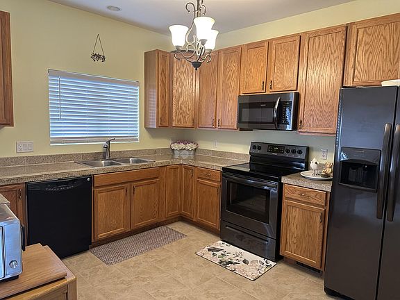 4th image of 104 Daybreak Dr