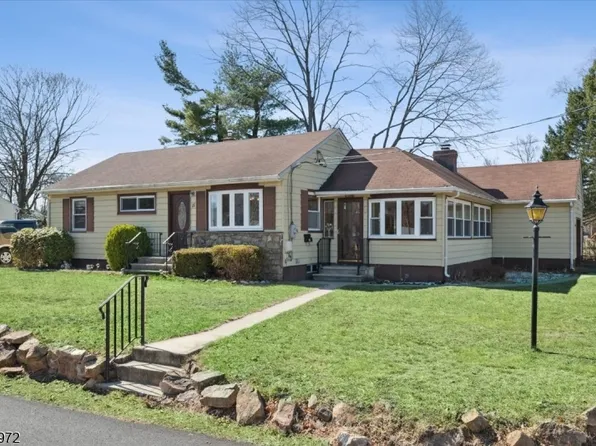 11 Chesler Sq, Roxbury Twp., NJ 07876