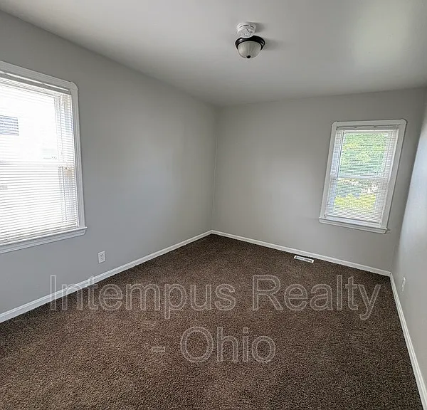 4106 E 153rd St — Photo 11