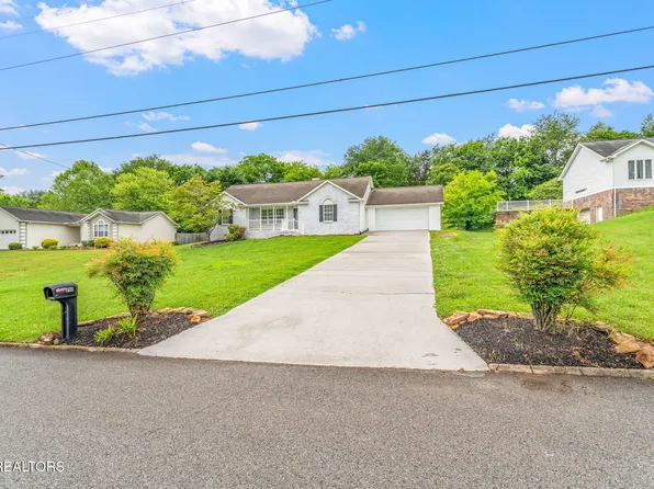 701 Misty Ridge Dr, Lenoir City, TN 37772