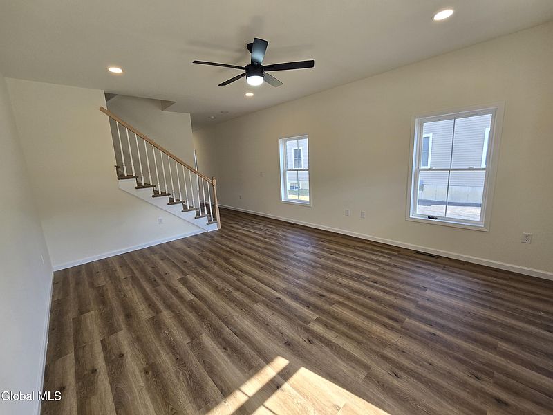 3rd image of 1725 Van Vranken Avenue