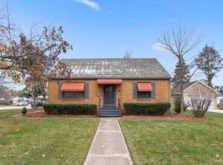 445 Ingleside Ave, Aurora, IL 60506
