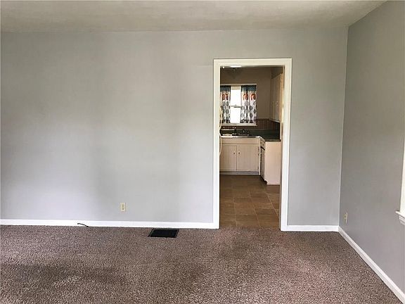 4th image of 1012 Wallace Ave