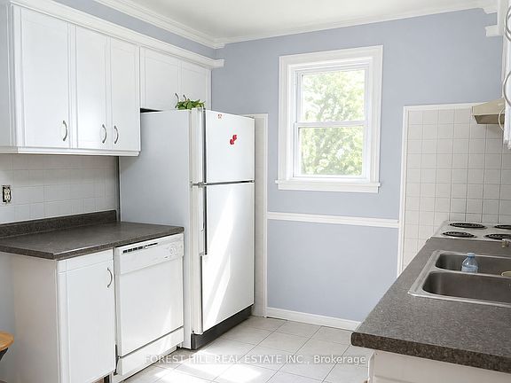 2nd image of 70 Tunis St