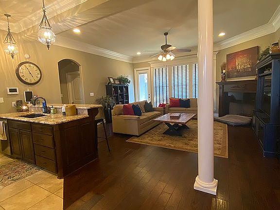 4th image of 412 Antietam Dr