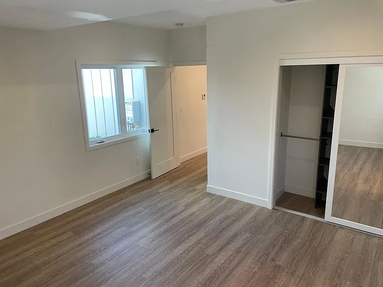 4121 Monroe St — Photo 12