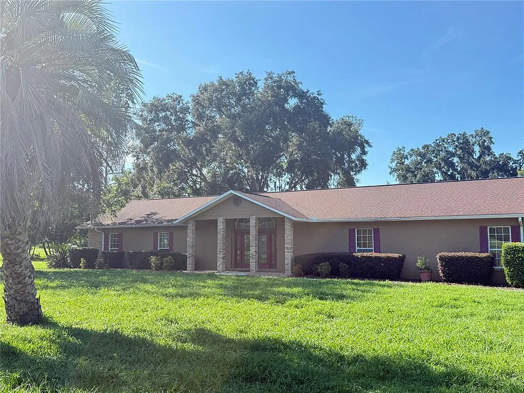 3 bed, 2.5 bath, 2169 sqft, $4,100 — Photo 2