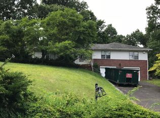 674 Beechwood Dr, Township Of Washington, NJ 07676