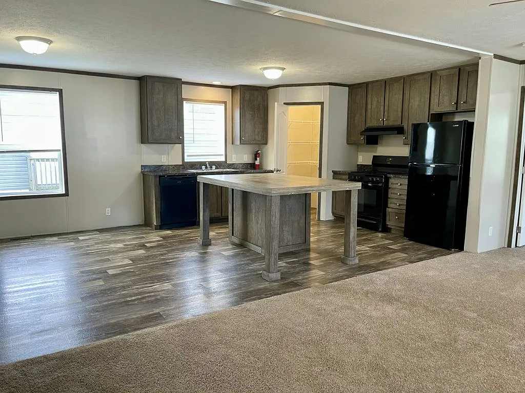 3 bed, 1456 sqft, $1,600 — Photo 3