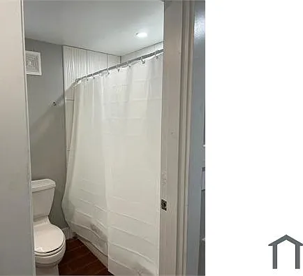 319 N Beatty St #4 — Photo 17