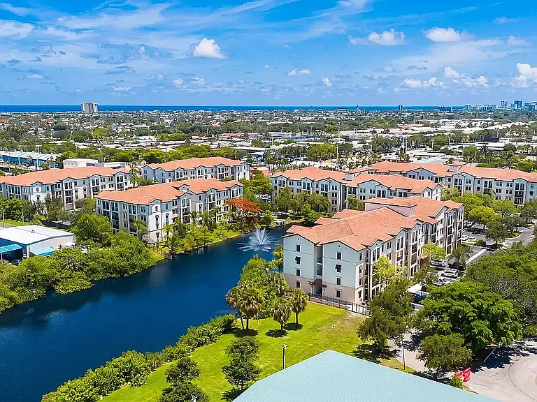 Modern Apartments in Pompano Beach