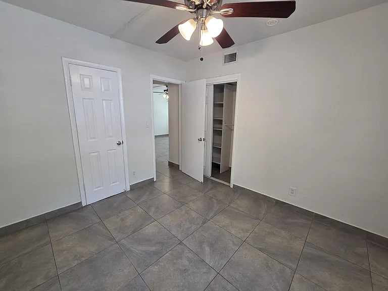 720 NE 2nd St #2 — Photo 12