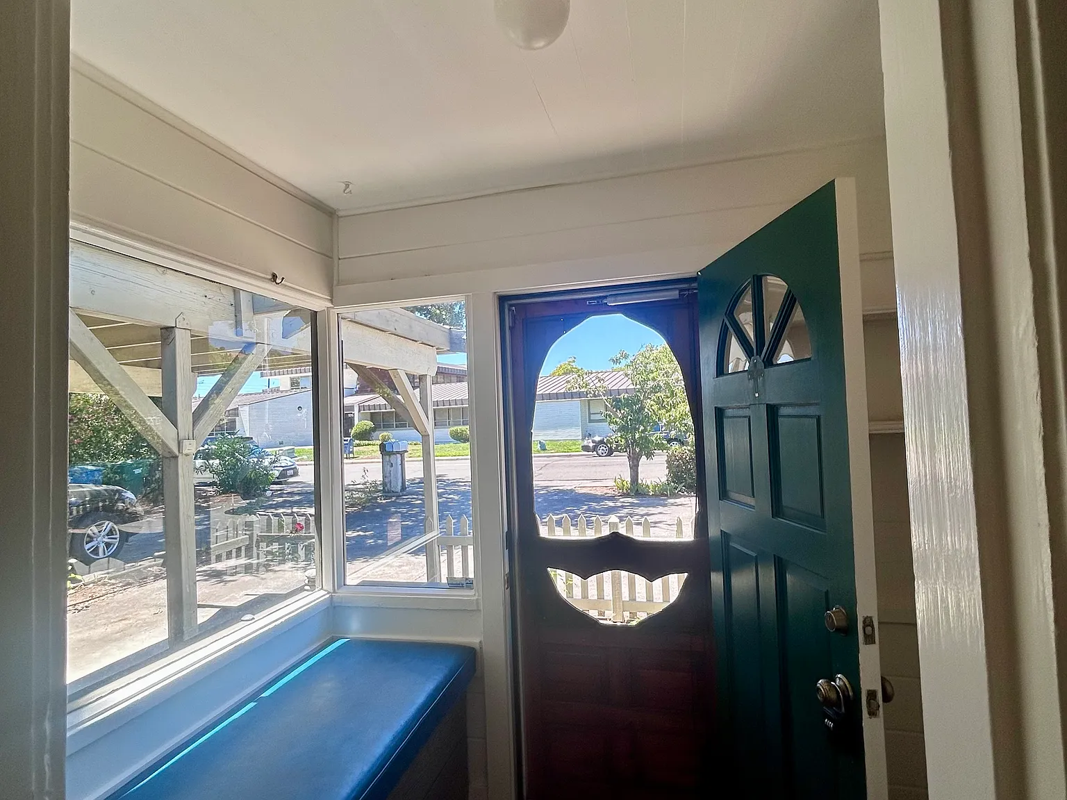 2 bed, 1000 sqft, $3,750 — Photo 4