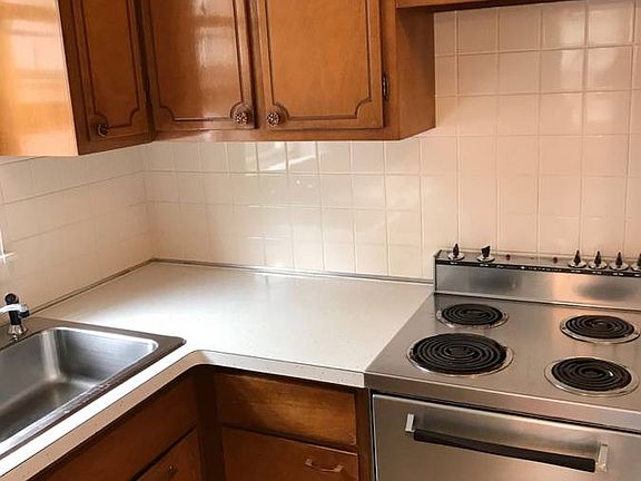 5th image of 44 Flower St
