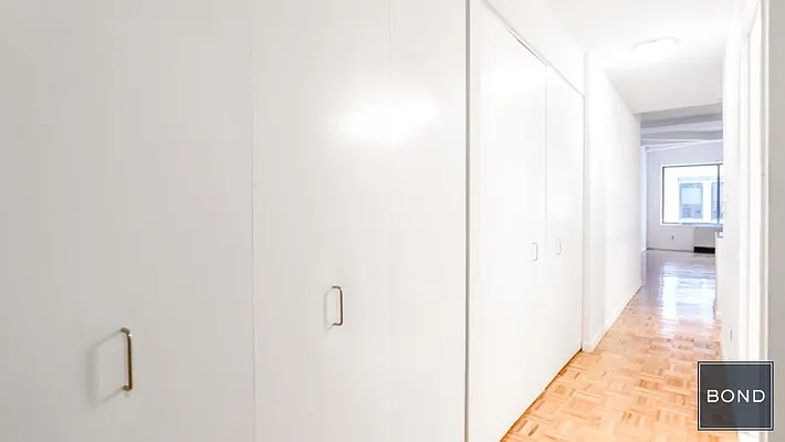 Rented by Bond New York | media 8