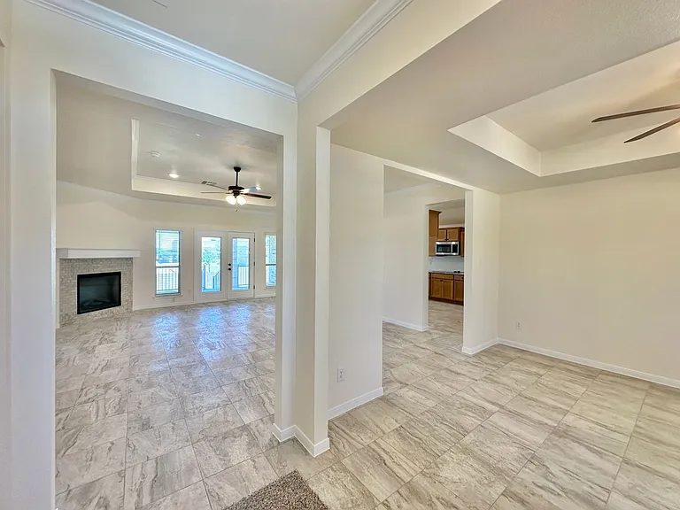 905 Galloway Dr — Photo 3