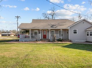 2006 Main St, Danbury, TX 77534